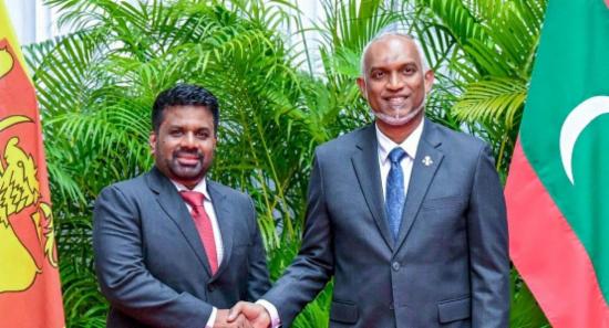 Pres, Maldivian President Hold Bilateral Talk